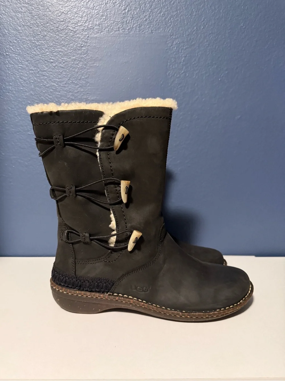 UGG Kona Black Leather Shearling Toggle Mid-Calf Winter Boots 5156 Size 11